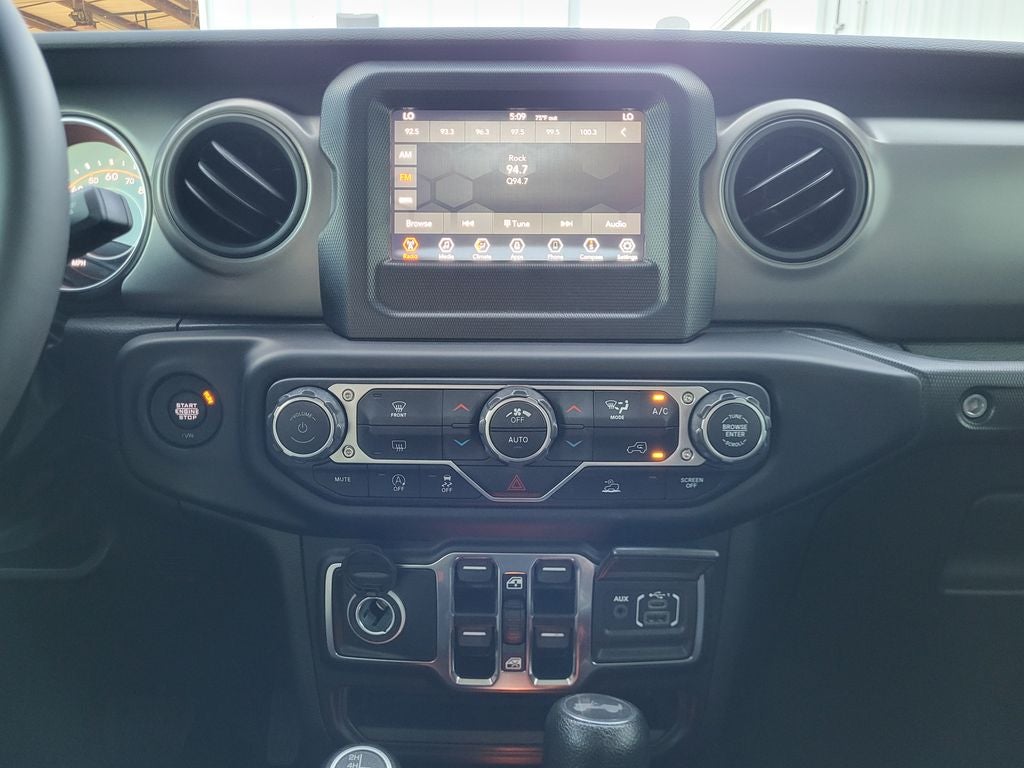 2023 Jeep Wrangler 4-Door Willys 4x4