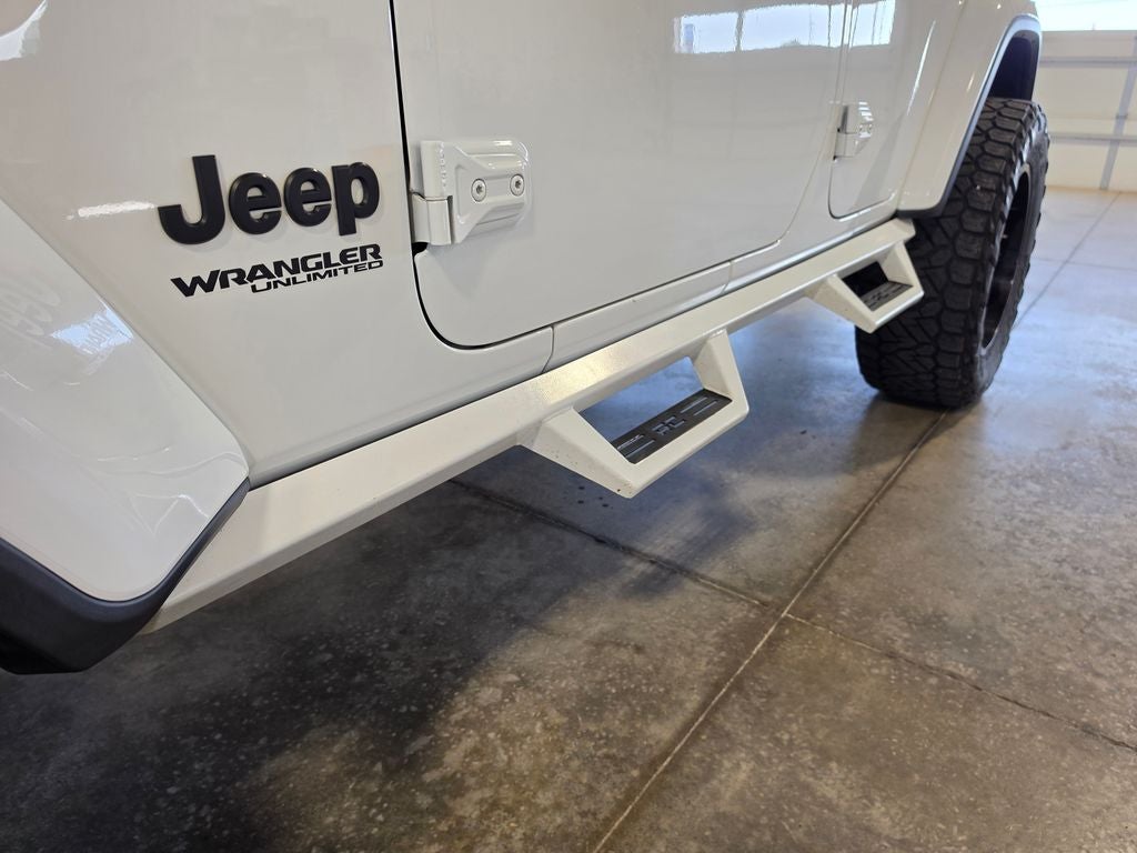 2020 Jeep Wrangler Unlimited Sahara Altitude 4x4