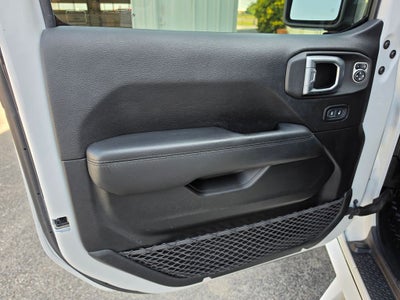 2020 Jeep Wrangler Unlimited Sahara Altitude 4x4