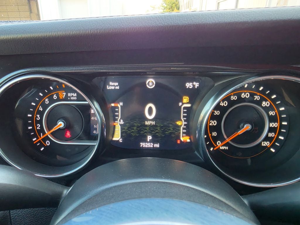 2020 Jeep Wrangler Unlimited Sahara Altitude 4x4