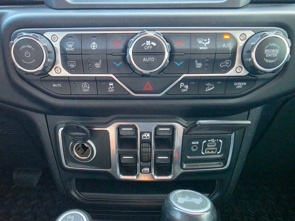 2020 Jeep Wrangler Unlimited Sahara Altitude 4x4