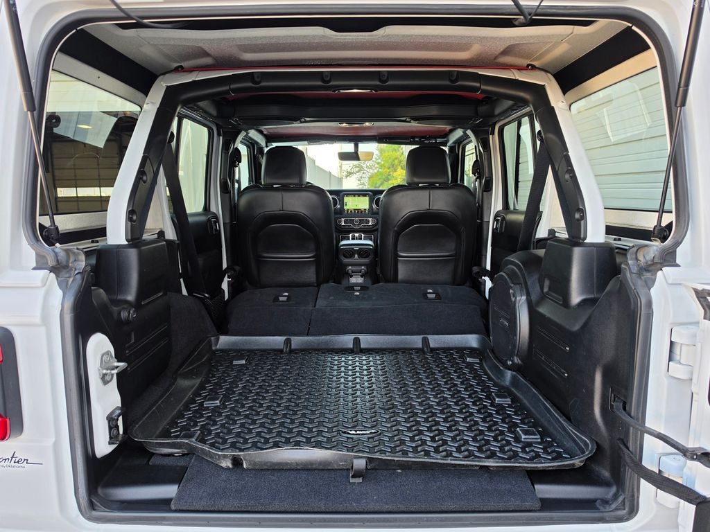 2020 Jeep Wrangler Unlimited Sahara Altitude 4x4