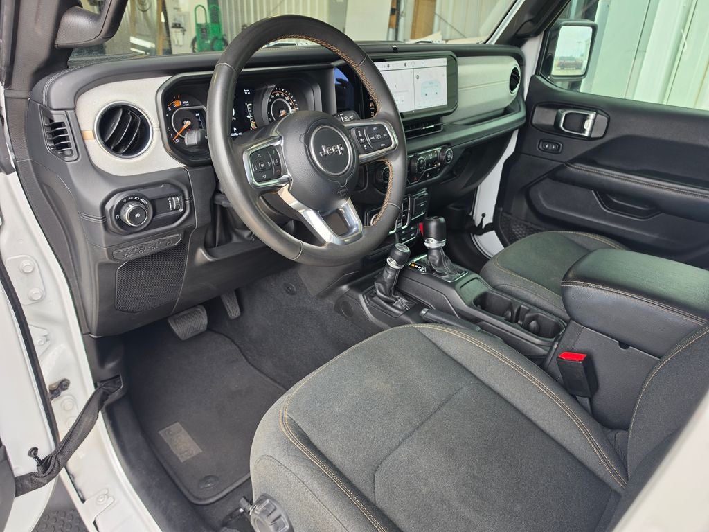 2024 Jeep Wrangler 4-Door Sahara 4x4