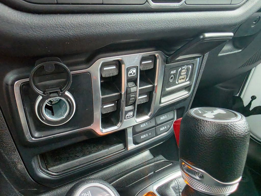 2024 Jeep Wrangler 4-Door Sahara 4x4