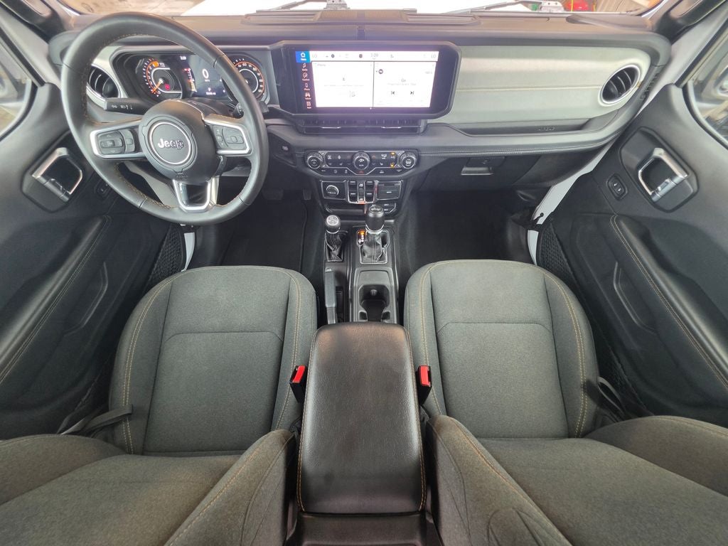 2024 Jeep Wrangler 4-Door Sahara 4x4