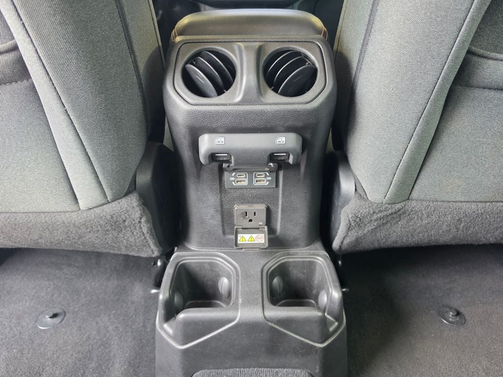 2024 Jeep Wrangler 4-Door Sahara 4x4