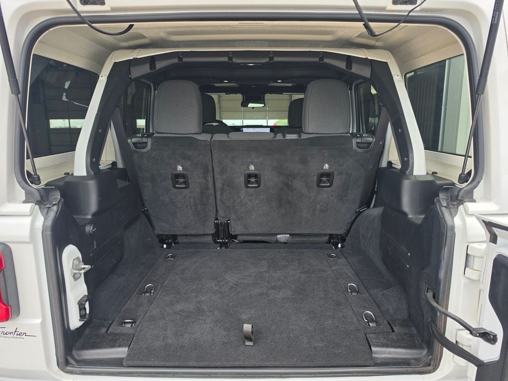 2024 Jeep Wrangler 4-Door Sahara 4x4
