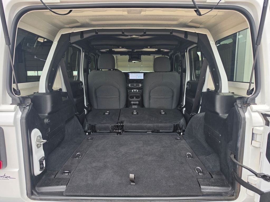 2024 Jeep Wrangler 4-Door Sahara 4x4