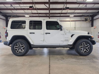 2024 Jeep Wrangler 4-Door Sahara 4x4