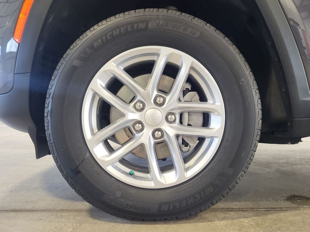 2025 Jeep Grand Cherokee GRAND CHEROKEE LAREDO X 4X2