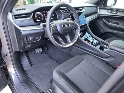 2025 Jeep Grand Cherokee GRAND CHEROKEE LAREDO X 4X2