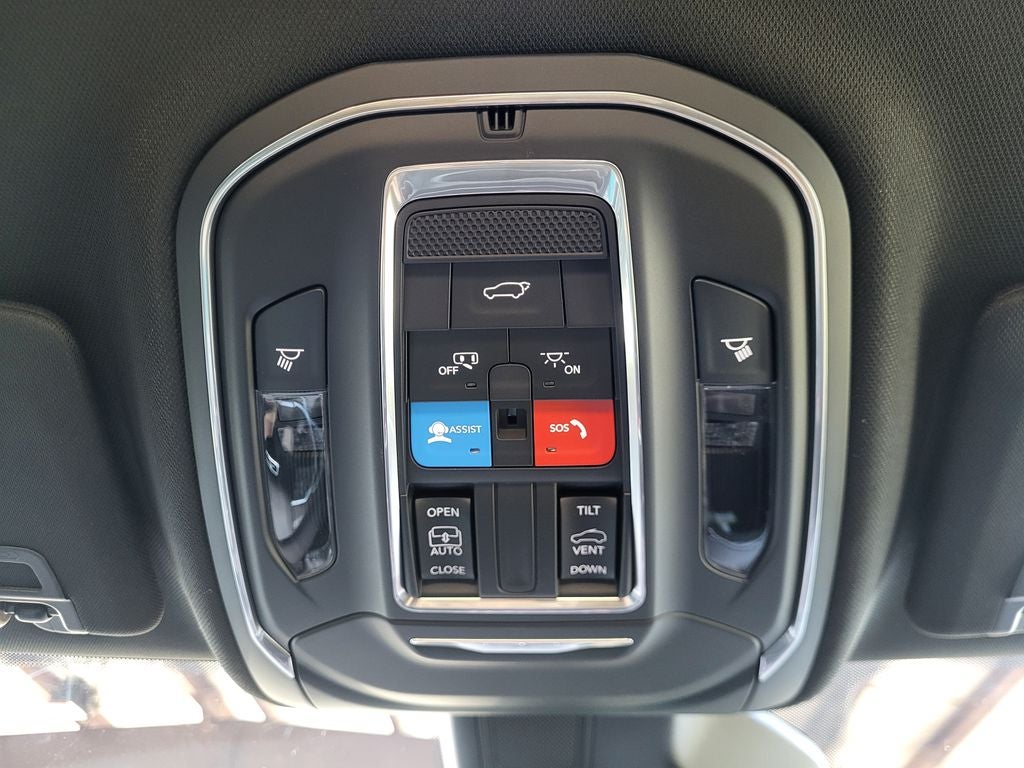 2025 Jeep Grand Cherokee GRAND CHEROKEE LAREDO X 4X2