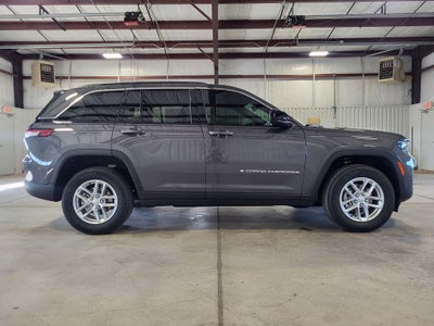 2025 Jeep Grand Cherokee GRAND CHEROKEE LAREDO X 4X2