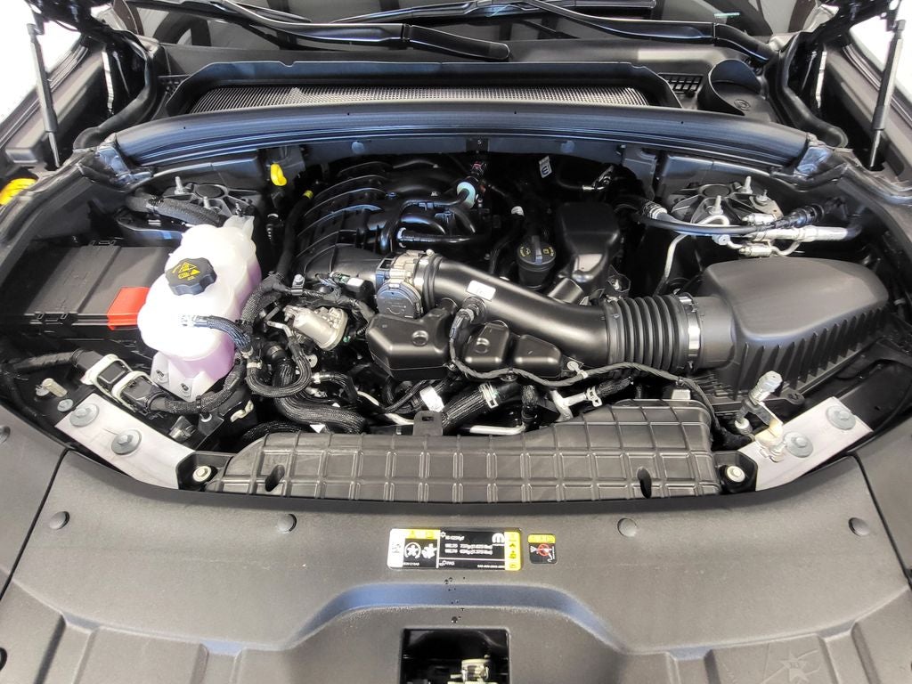 2025 Jeep Grand Cherokee GRAND CHEROKEE LAREDO X 4X2