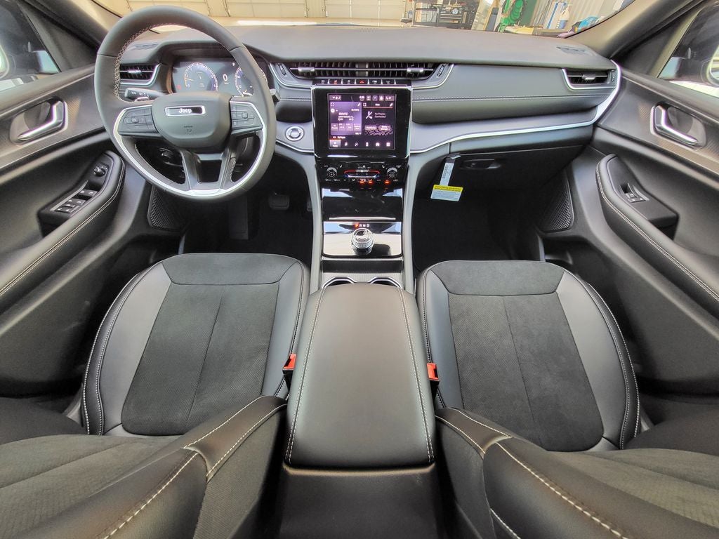 2025 Jeep Grand Cherokee GRAND CHEROKEE ALTITUDE X 4X2