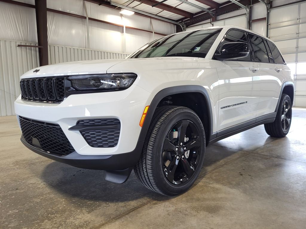 2025 Jeep Grand Cherokee GRAND CHEROKEE ALTITUDE 4X4