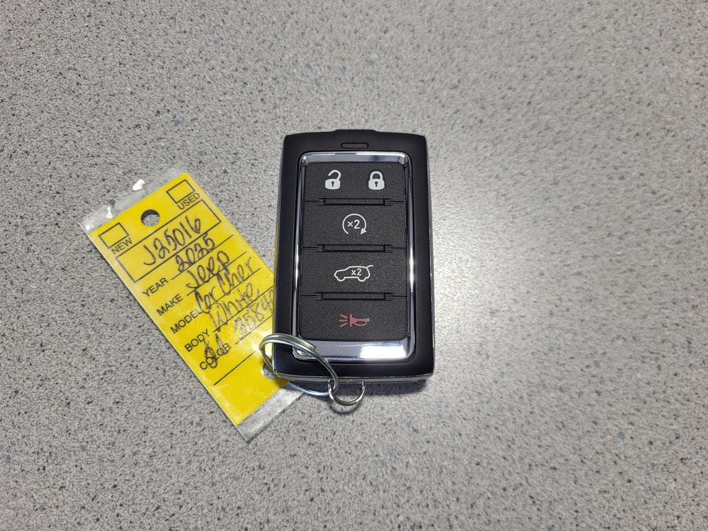 2025 Jeep Grand Cherokee GRAND CHEROKEE ALTITUDE 4X4