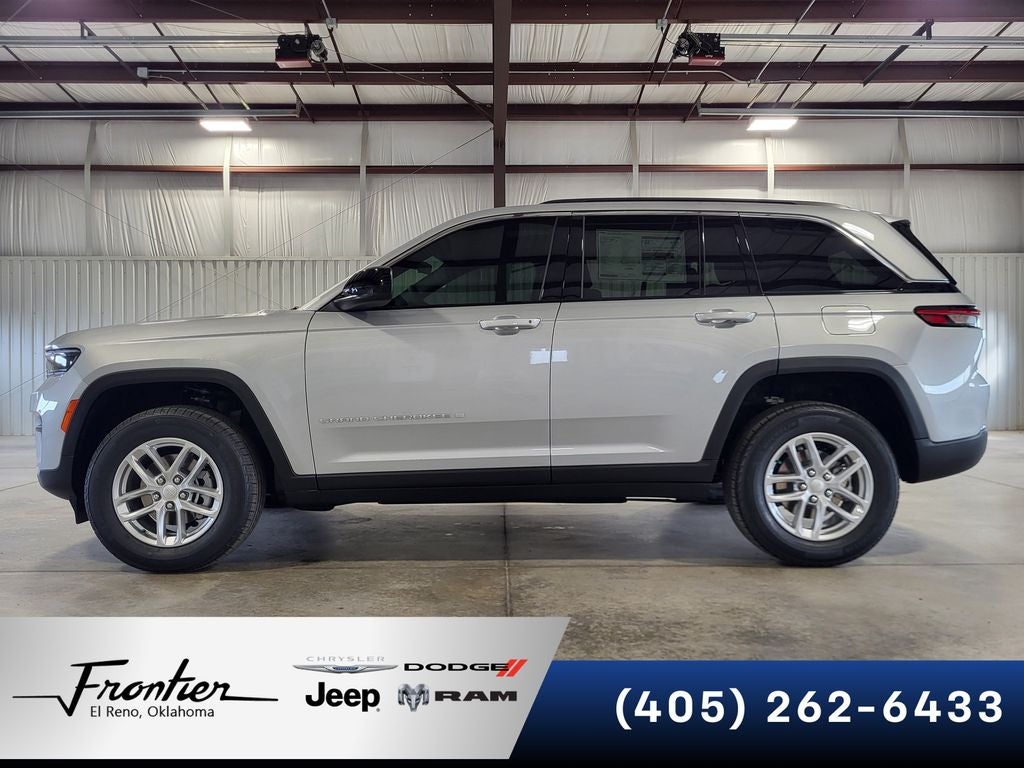 2025 Jeep Grand Cherokee GRAND CHEROKEE LAREDO X 4X4