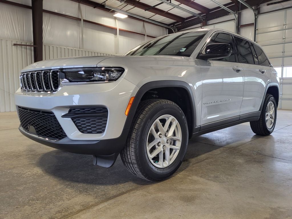 2025 Jeep Grand Cherokee GRAND CHEROKEE LAREDO X 4X4