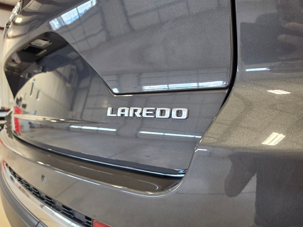 2026 Jeep Grand Cherokee GRAND CHEROKEE LAREDO X 4X4