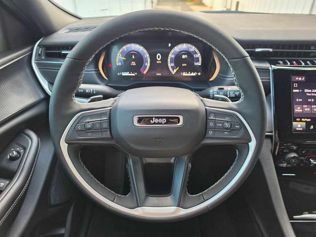 2026 Jeep Grand Cherokee GRAND CHEROKEE LAREDO X 4X4