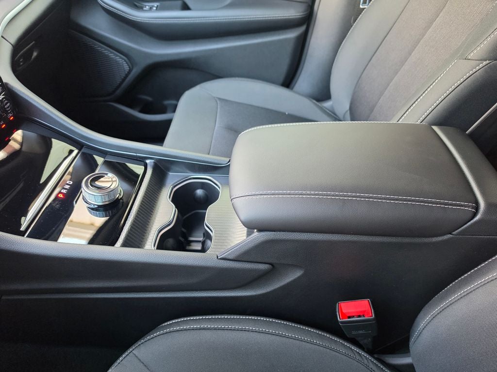 2026 Jeep Grand Cherokee GRAND CHEROKEE LAREDO X 4X4