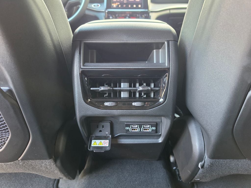 2026 Jeep Grand Cherokee GRAND CHEROKEE LAREDO X 4X4