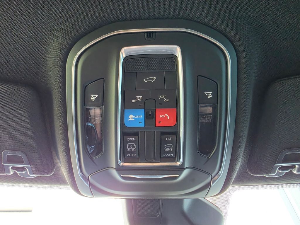 2026 Jeep Grand Cherokee GRAND CHEROKEE LAREDO X 4X4