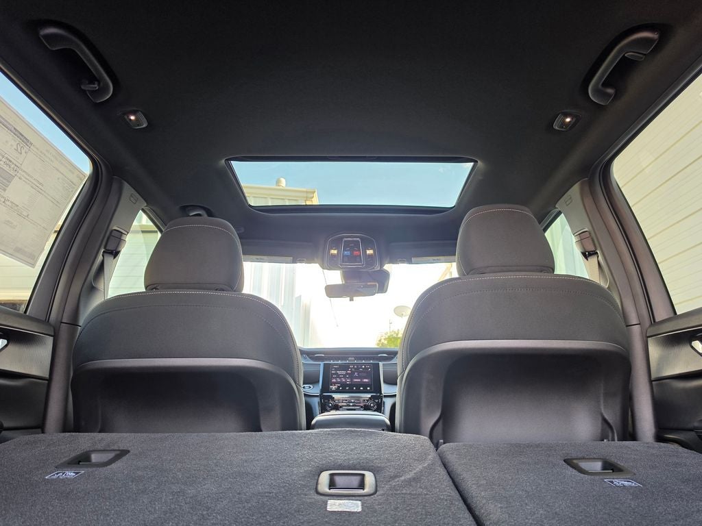 2026 Jeep Grand Cherokee GRAND CHEROKEE LAREDO X 4X4