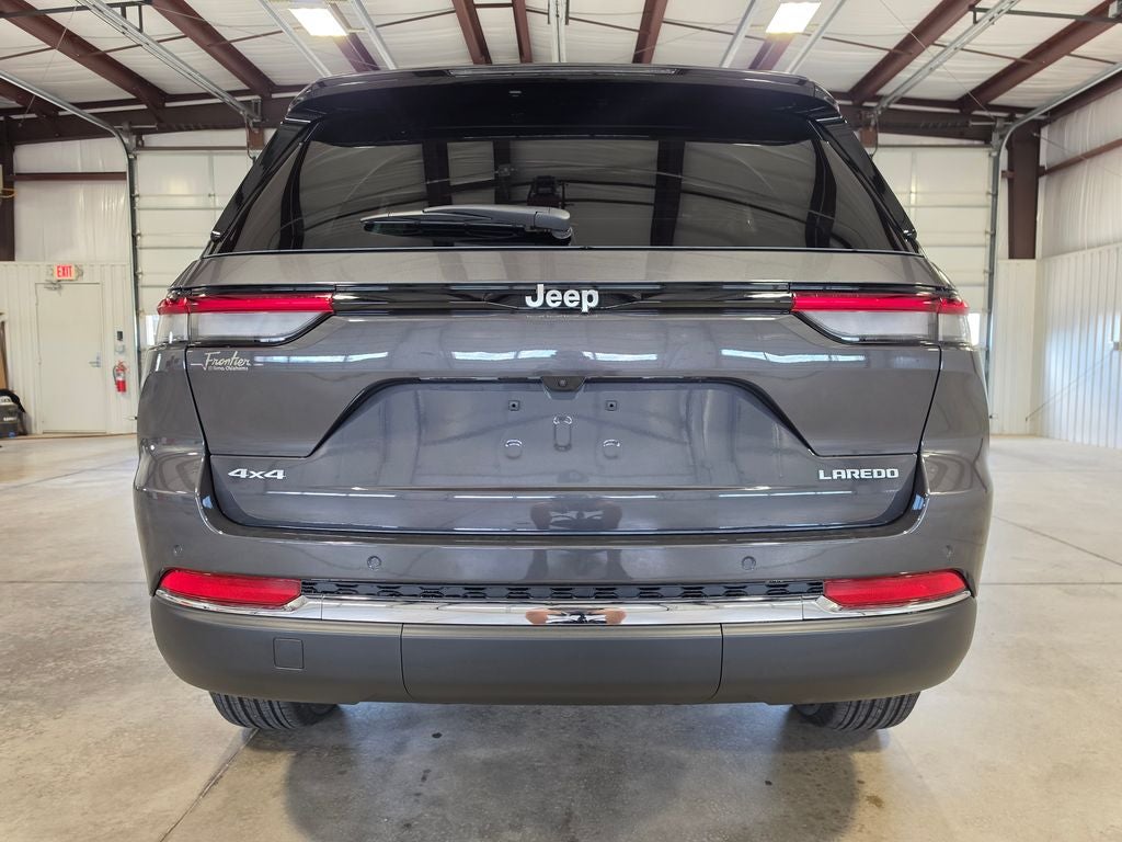 2026 Jeep Grand Cherokee GRAND CHEROKEE LAREDO X 4X4