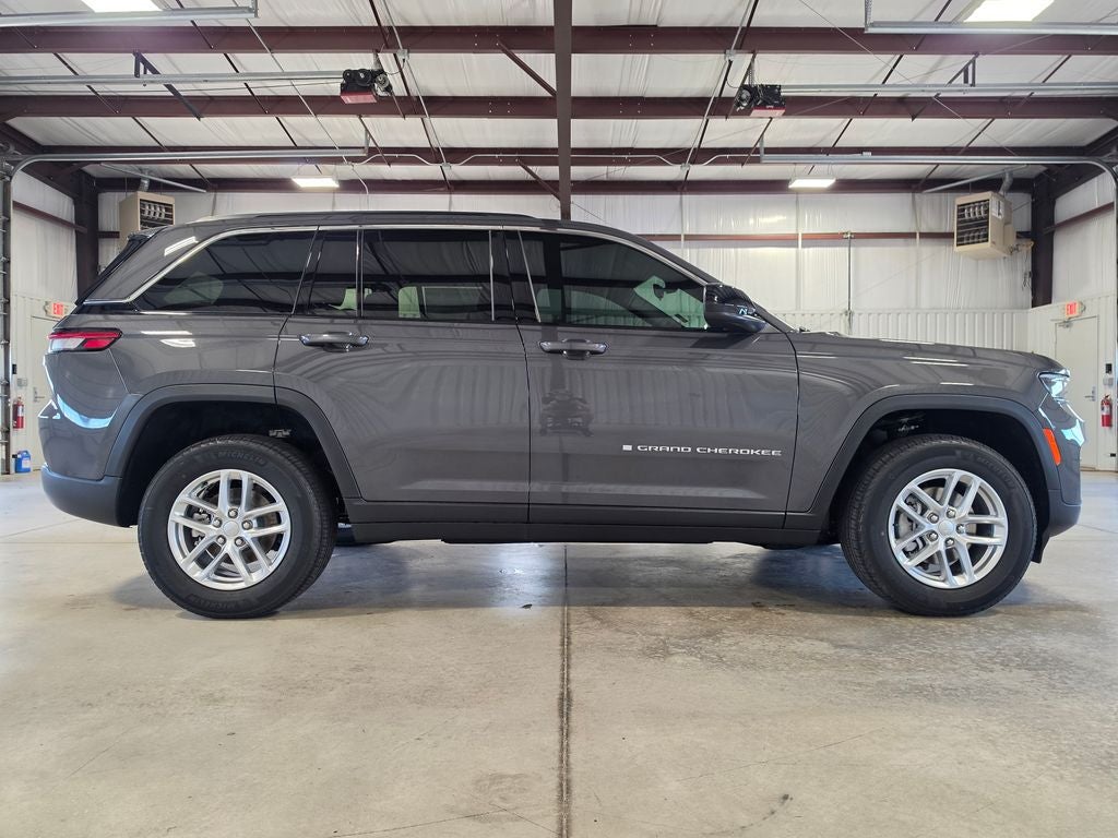 2026 Jeep Grand Cherokee GRAND CHEROKEE LAREDO X 4X4