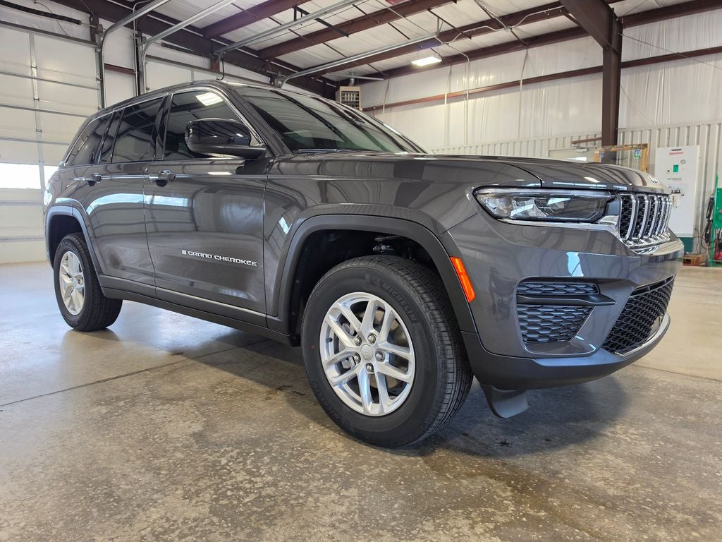 2026 Jeep Grand Cherokee GRAND CHEROKEE LAREDO X 4X4