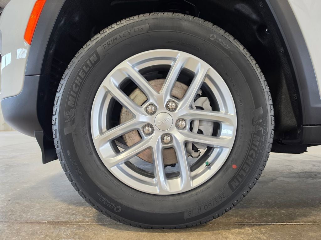 2026 Jeep Grand Cherokee GRAND CHEROKEE LAREDO X 4X4