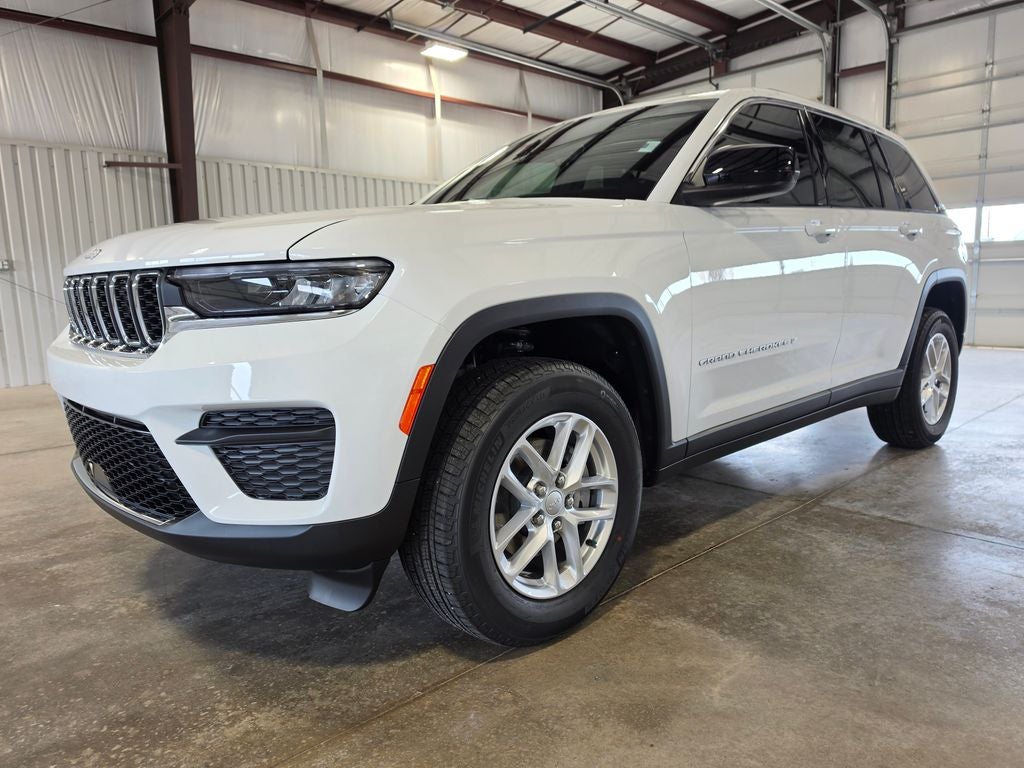 2026 Jeep Grand Cherokee GRAND CHEROKEE LAREDO X 4X4