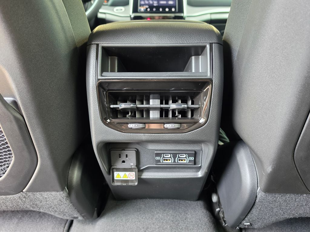 2026 Jeep Grand Cherokee GRAND CHEROKEE LAREDO X 4X4