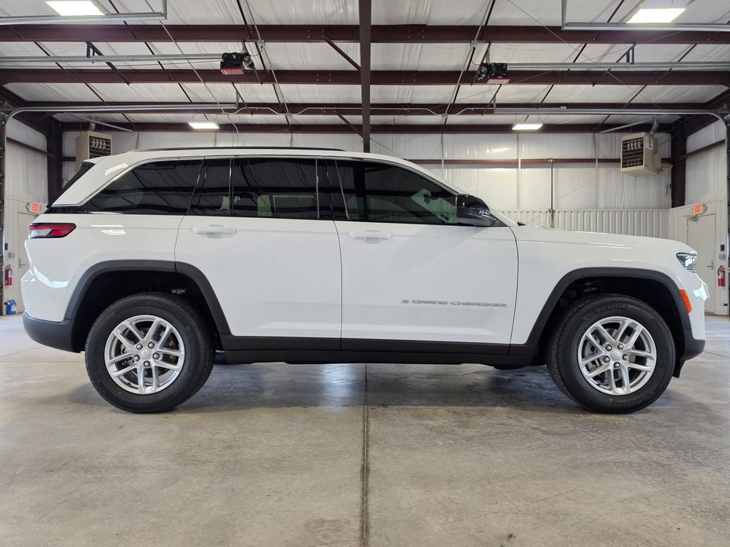 2026 Jeep Grand Cherokee GRAND CHEROKEE LAREDO X 4X4