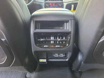 2026 Jeep Grand Cherokee GRAND CHEROKEE LAREDO X 4X4