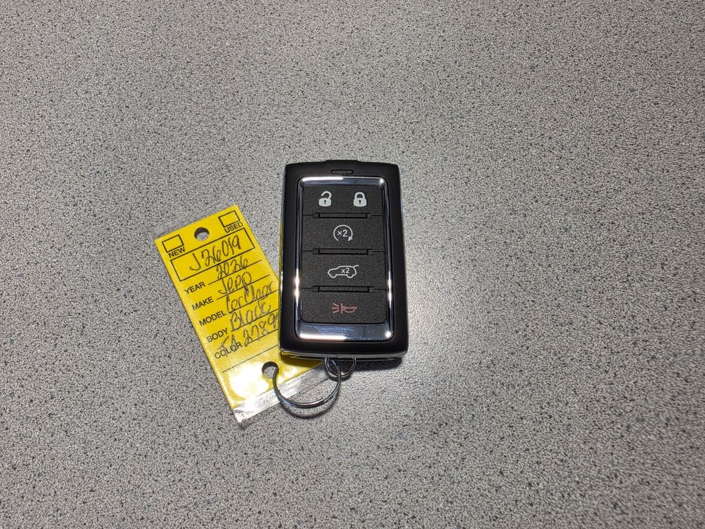 2026 Jeep Grand Cherokee GRAND CHEROKEE LAREDO X 4X4