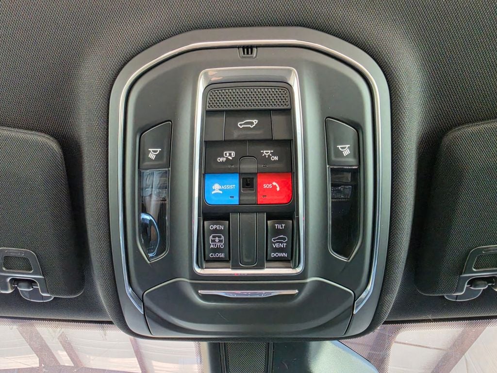 2026 Jeep Grand Cherokee GRAND CHEROKEE LAREDO X 4X4