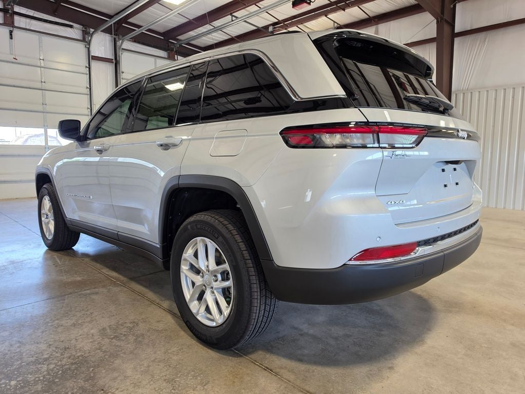 2026 Jeep Grand Cherokee GRAND CHEROKEE LAREDO X 4X4