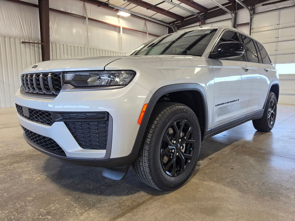 2026 Jeep Grand Cherokee GRAND CHEROKEE LAREDO ALTITUDE 4X4