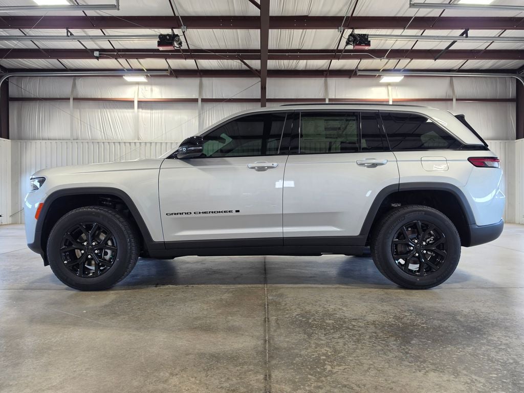 2026 Jeep Grand Cherokee GRAND CHEROKEE LAREDO ALTITUDE 4X4