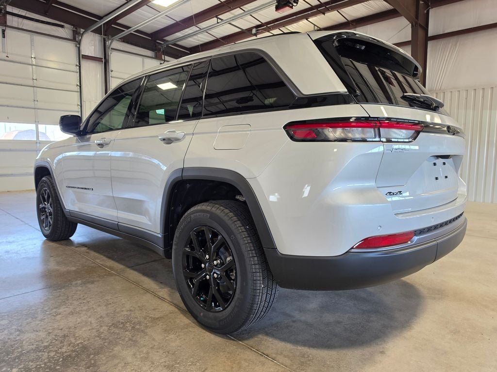 2026 Jeep Grand Cherokee GRAND CHEROKEE LAREDO ALTITUDE 4X4