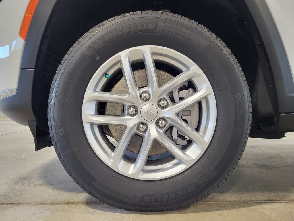 2025 Jeep Grand Cherokee GRAND CHEROKEE L LAREDO 4X2