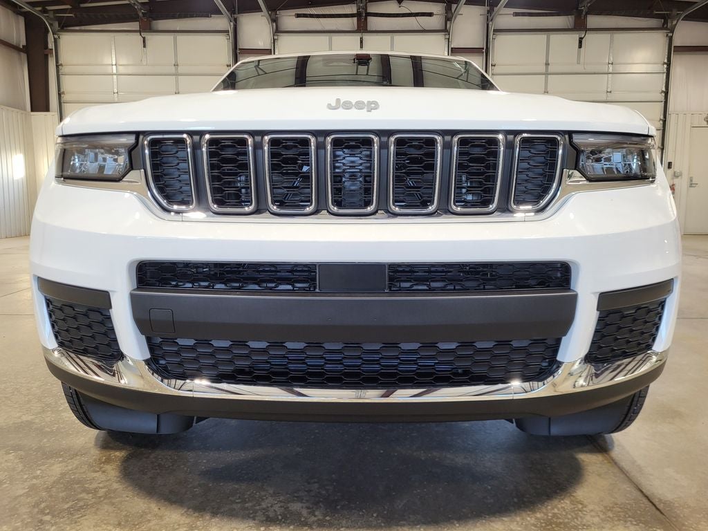 2025 Jeep Grand Cherokee GRAND CHEROKEE L LAREDO 4X2