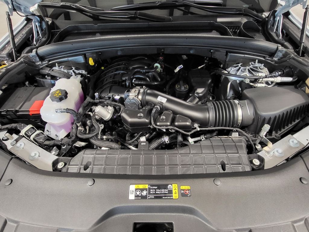 2025 Jeep Grand Cherokee GRAND CHEROKEE L LAREDO 4X2