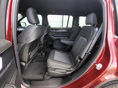 2025 Jeep Grand Cherokee GRAND CHEROKEE L LAREDO 4X2