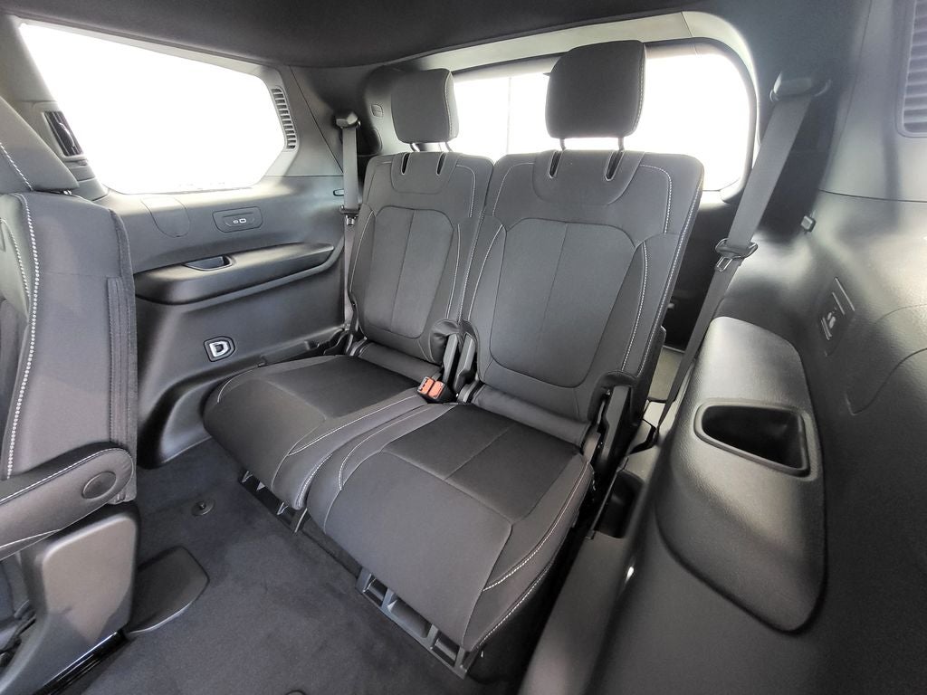 2025 Jeep Grand Cherokee GRAND CHEROKEE L LAREDO 4X2