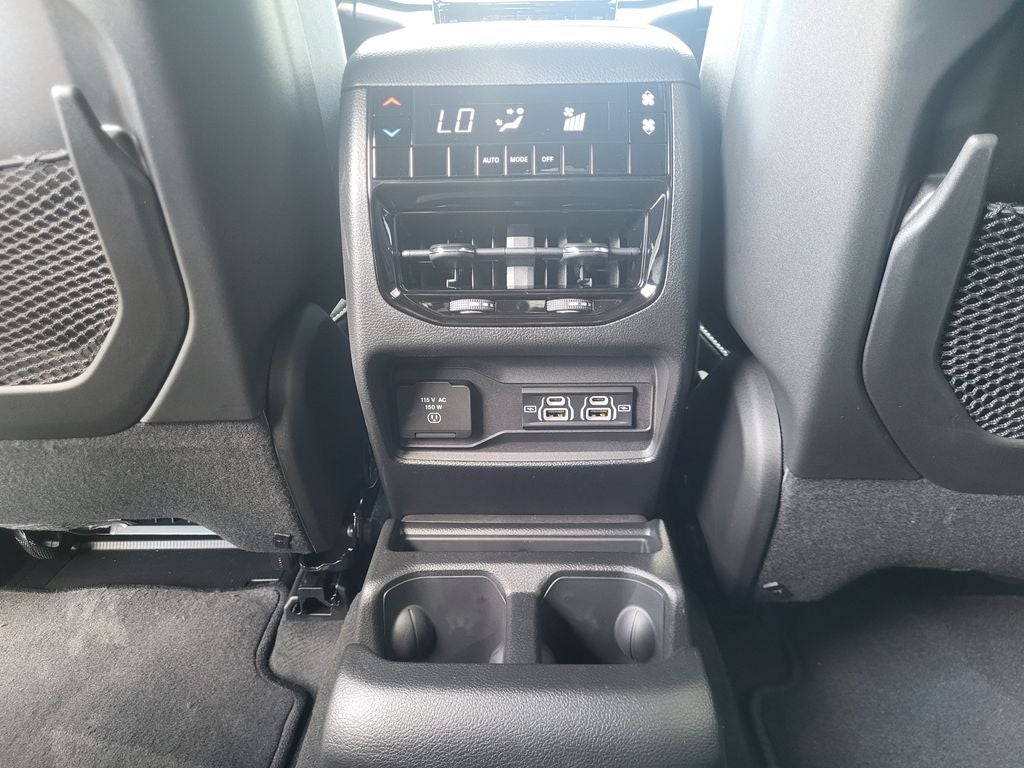 2025 Jeep Grand Cherokee GRAND CHEROKEE L LAREDO 4X2