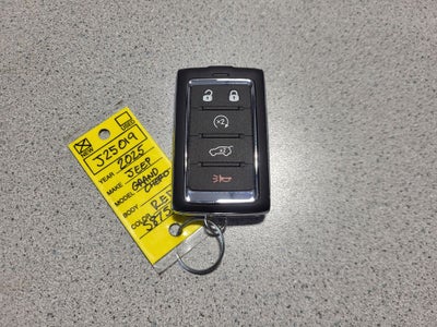 2025 Jeep Grand Cherokee GRAND CHEROKEE L LIMITED 4X4